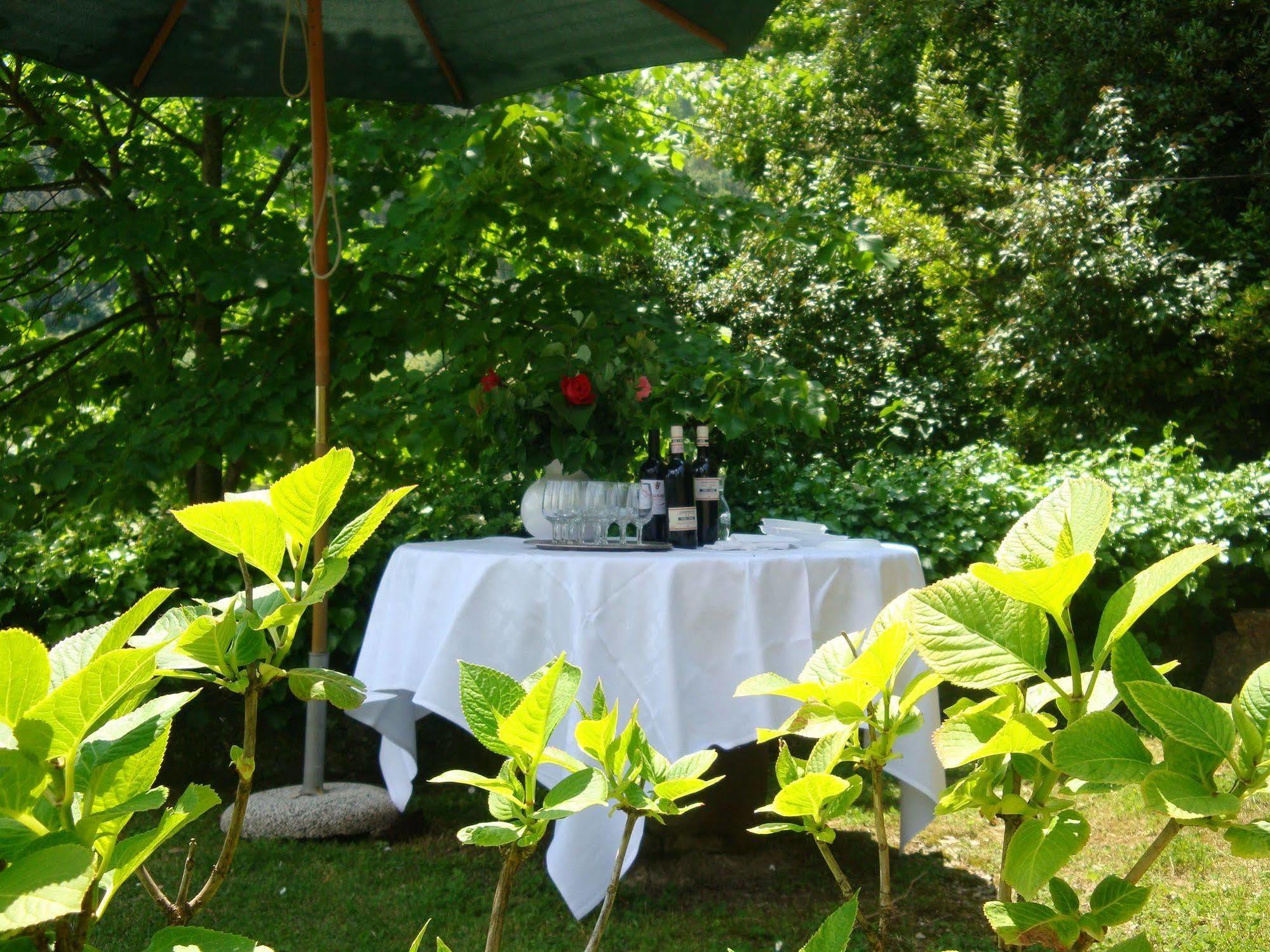 Fattoria Di Bacchereto - Guest House ภายนอก รูปภาพ