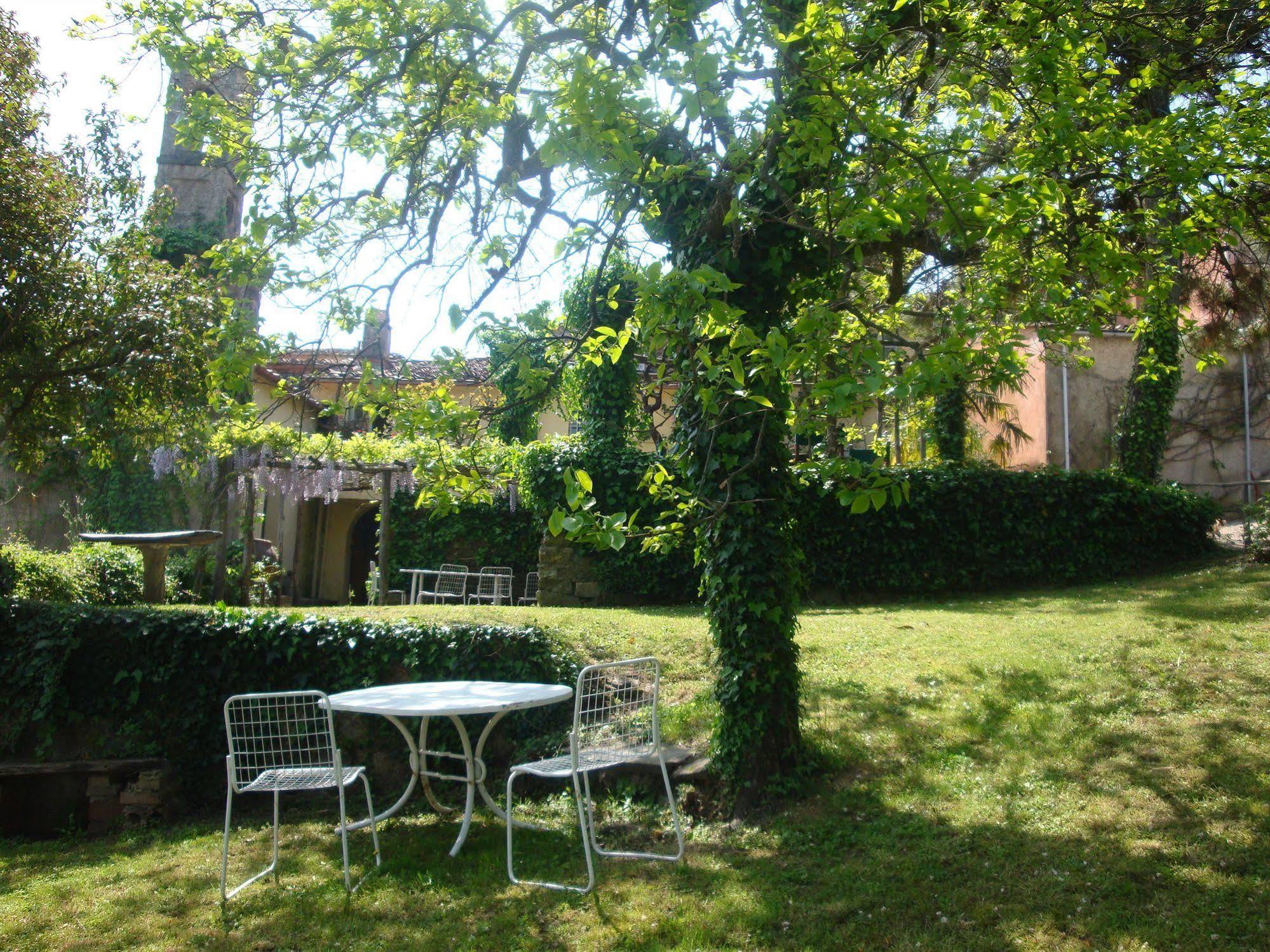 Fattoria Di Bacchereto - Guest House ภายนอก รูปภาพ